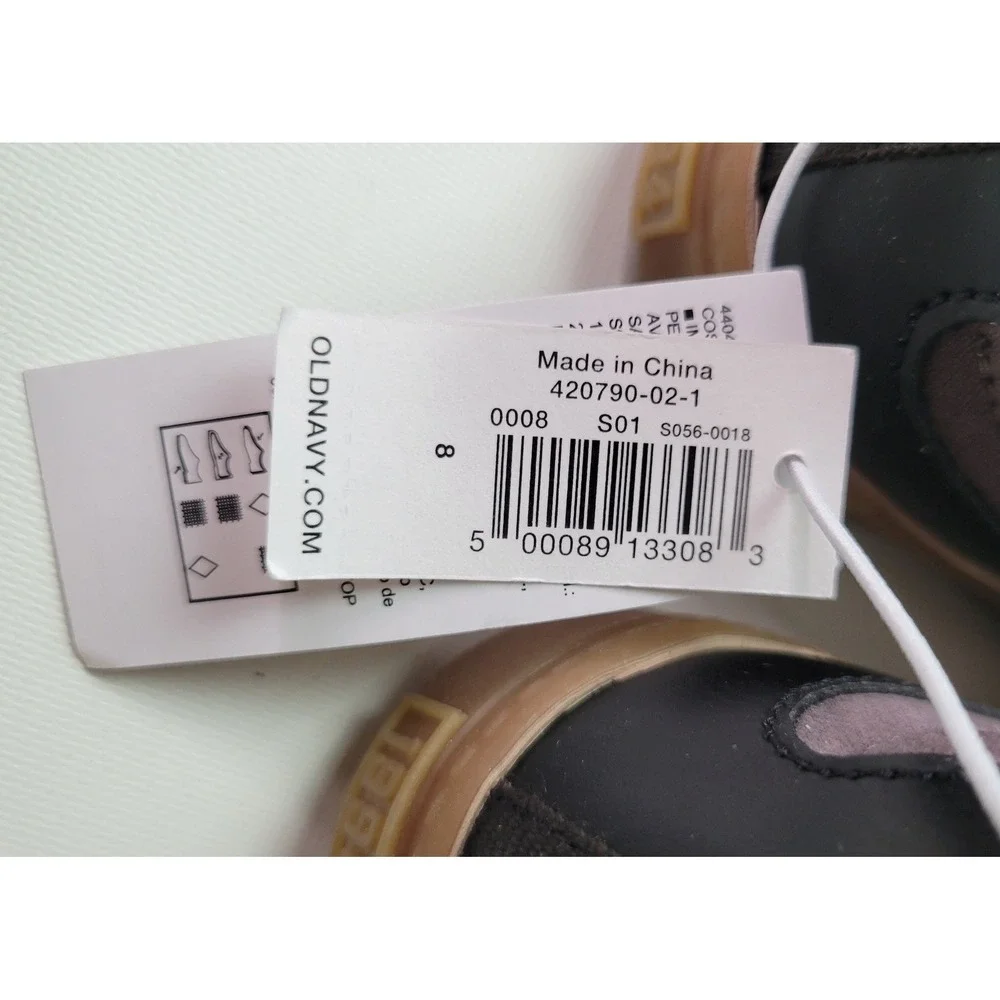 Old Navy Kids Black‎ Low Top Sneakers Gum Sole 420790-02-1 Size 8 NWT